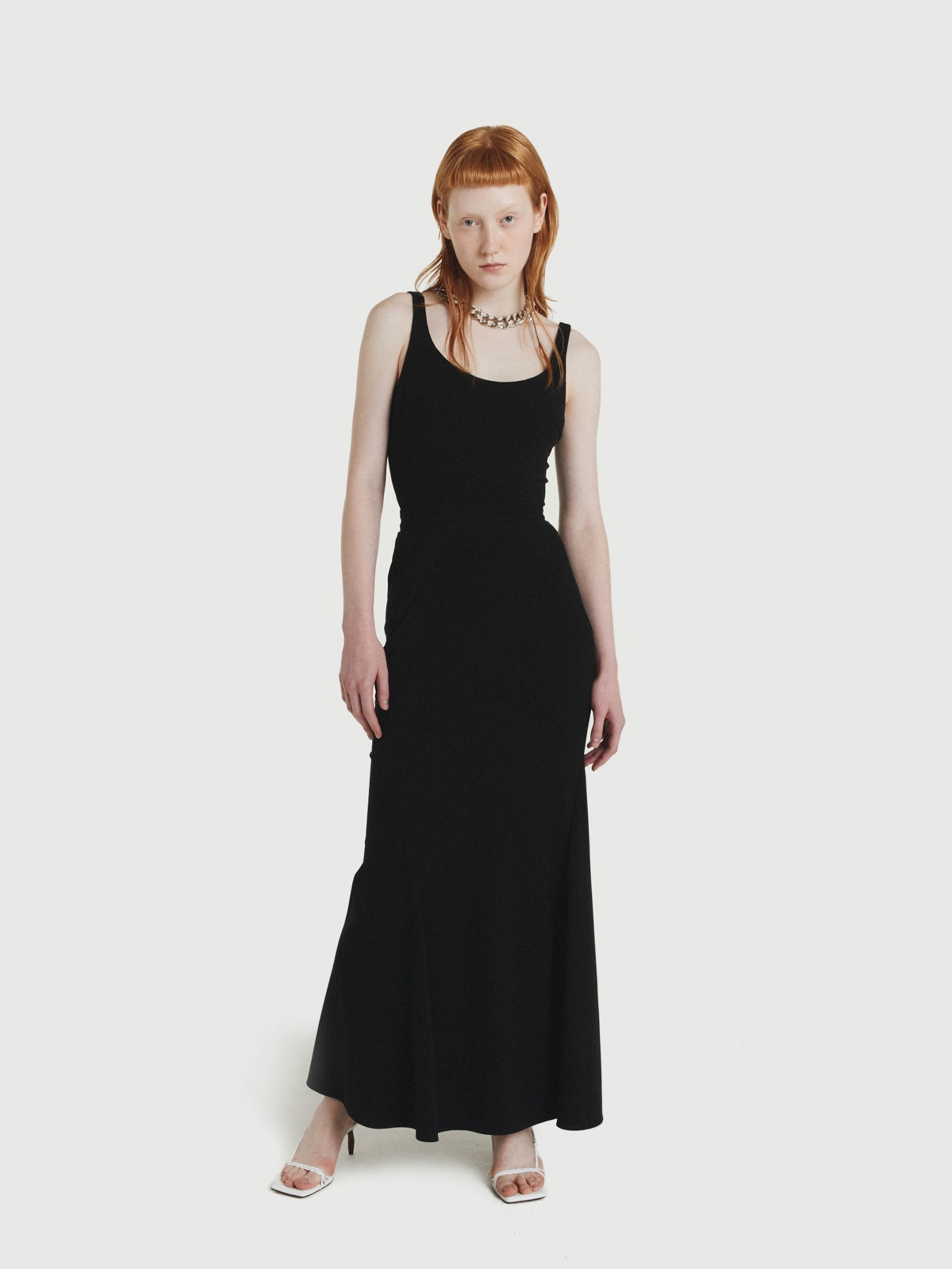 Dart Cutting Line Sleeveless Long Dress / Black