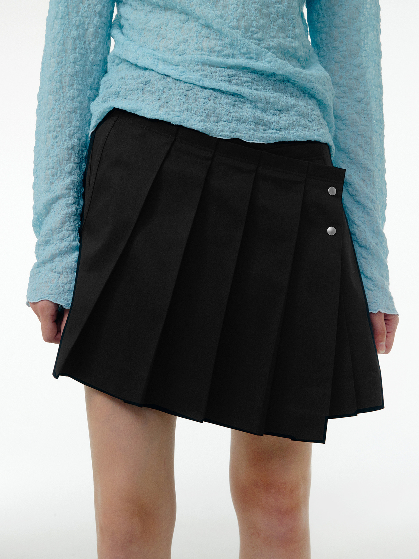 Fold-detail pleats mini skirt / Black