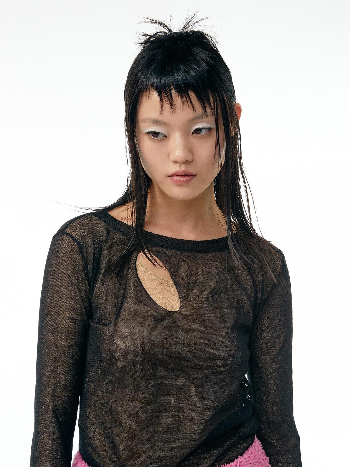 Sheer-overlay cut-out knit top / Black